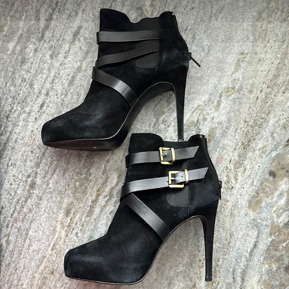 Charles by Charles David Fame booties